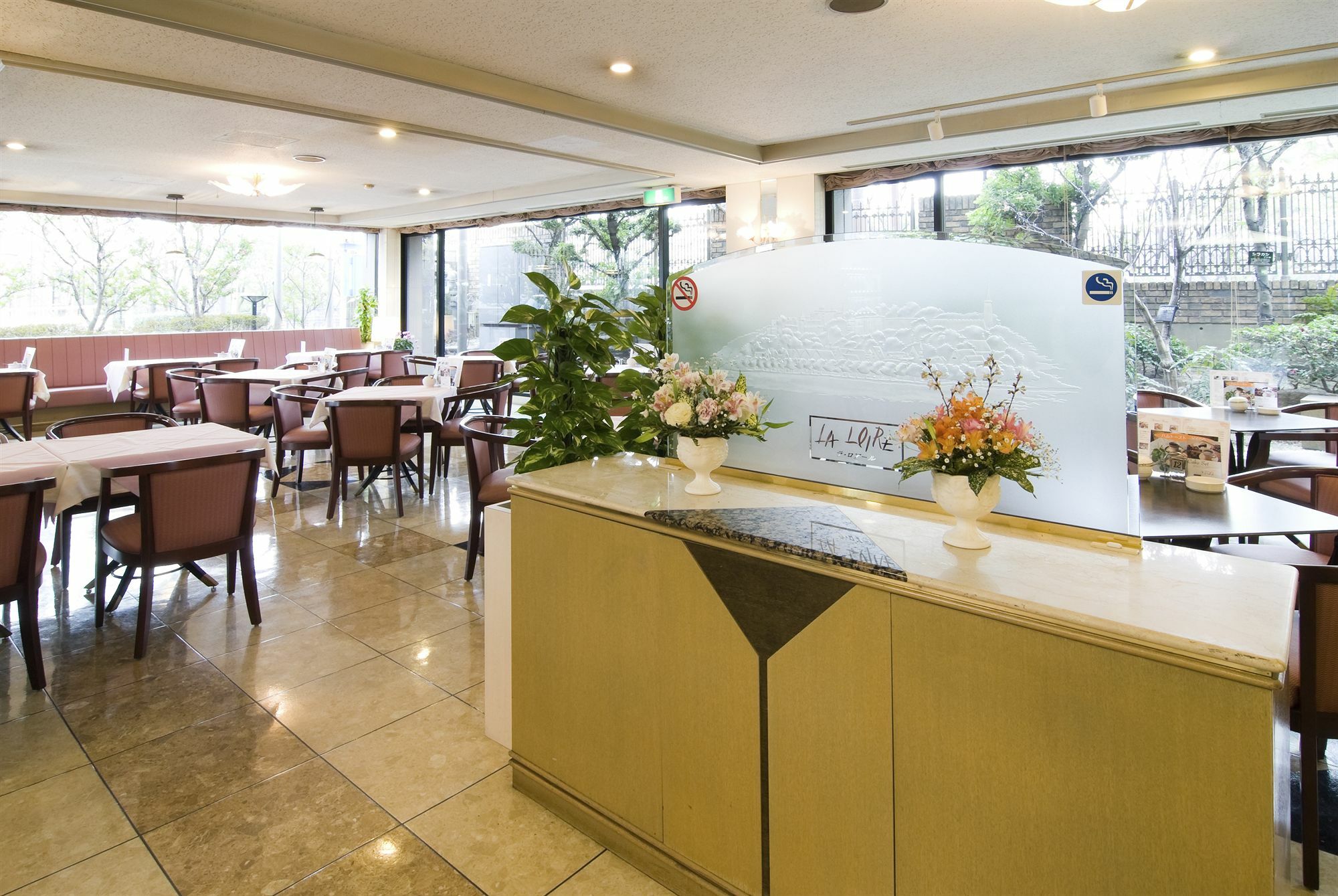 โอซาก้า ริเวอร์ไซด์ โฮเต็ล Hotel ภายนอก รูปภาพ